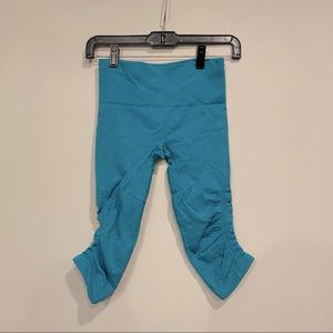 EVERYTHING $6/Lululemon Capri Leggings in Teal/Seafoam Green
